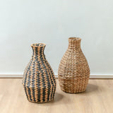 Vase DAYANA noir, vue latérale mettant en valeur sa hauteur