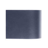 La lampe LED "Alecto" mesure 10,5 x 11,7 cm et mesure 10 cm de haut. Il se compose d'un plastique de haute qualité avec une surface légèrement structurée qui semble peinte. Timeless Black rend la lampe universellement utilisable.