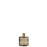 Vase Safari Wide sur table, ambiance salon moderne