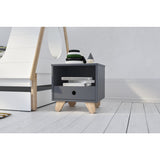 Table de chevet en bois avec design moderne et épuré