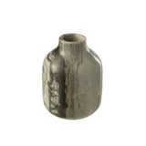Détail du vase J-Line, mettant en avant la texture en marbre