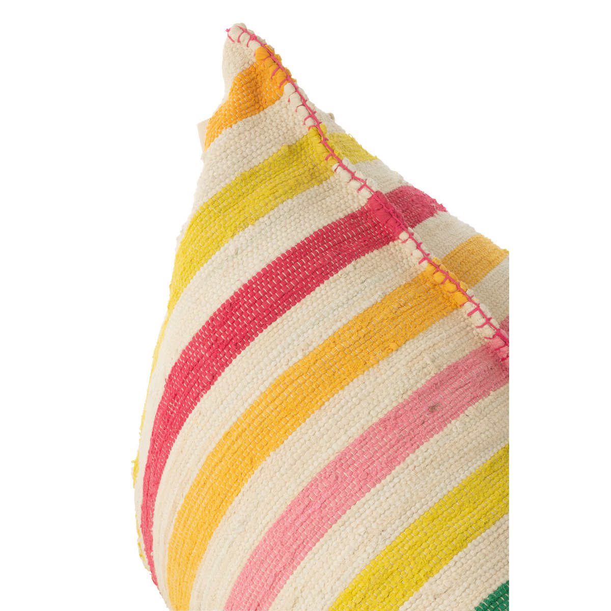 Coussin Cocoon sur un canapé, ajoutant une touche bohème