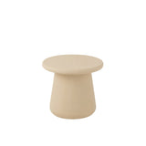 Table d'appoint J-Line Ram, mise en scène dans un salon moderne