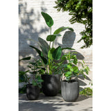 Vase J-Line noir, gros plan sur la texture céramique