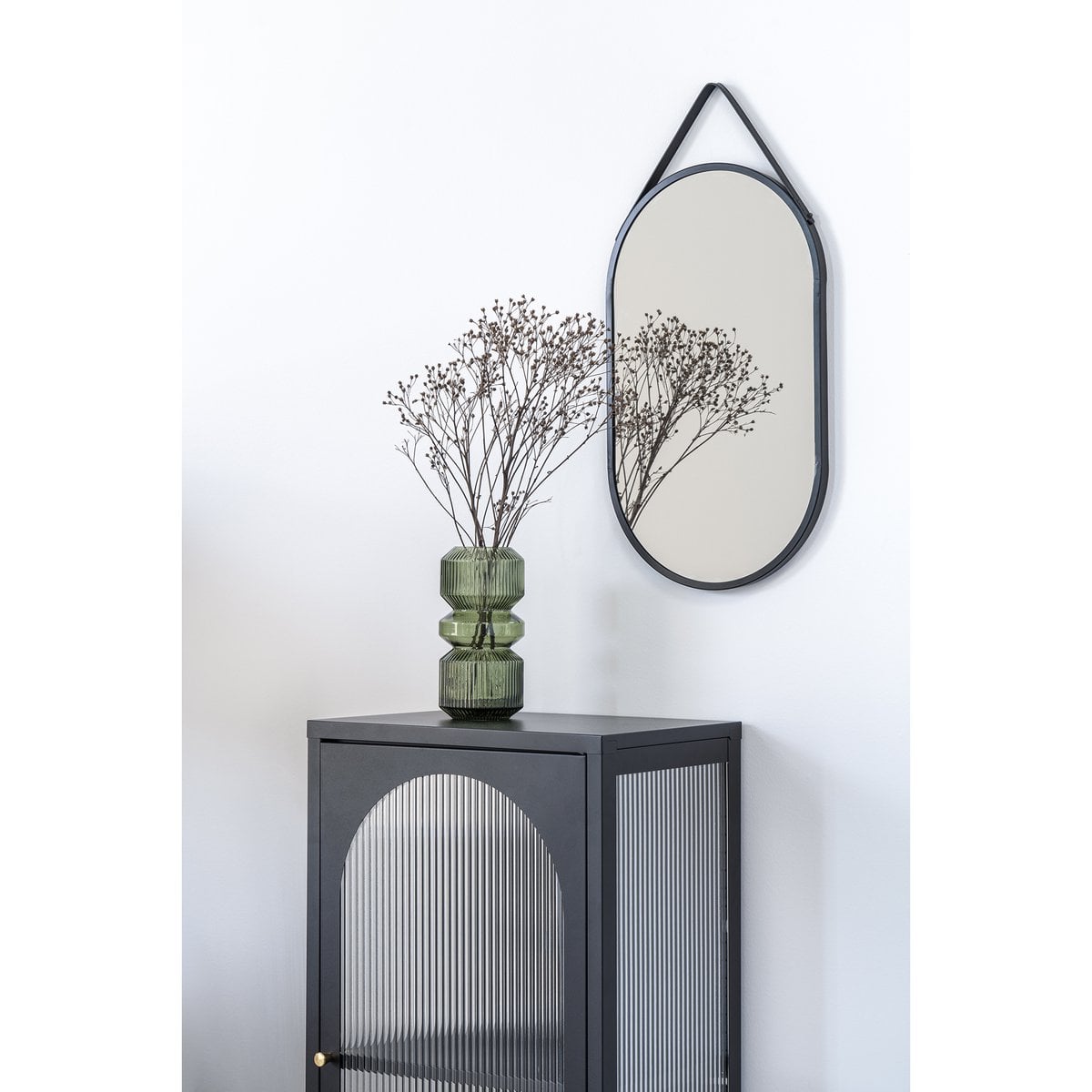 Miroir Trapani Noir avec sangle en cuir artificiel, vue latérale