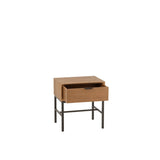 Ambiance chaleureuse avec la table J-Line