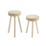 Tabouret en bois blanc avec détails de texture, vue latérale