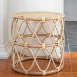 Table d'appoint ronde en rotin – Petite table basse bohème – Table de chevet en rotin beige – Table faite à la main en rotin naturel (Ø 45 cm) MUARA