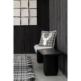 Canapé J-Line en bois d'acacia noir, avec accessoires déco