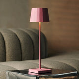 Lot de 8 lampes de table rechargeables rose avec station