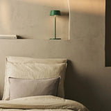 Lampe de table rechargeable verte Hugo Sage