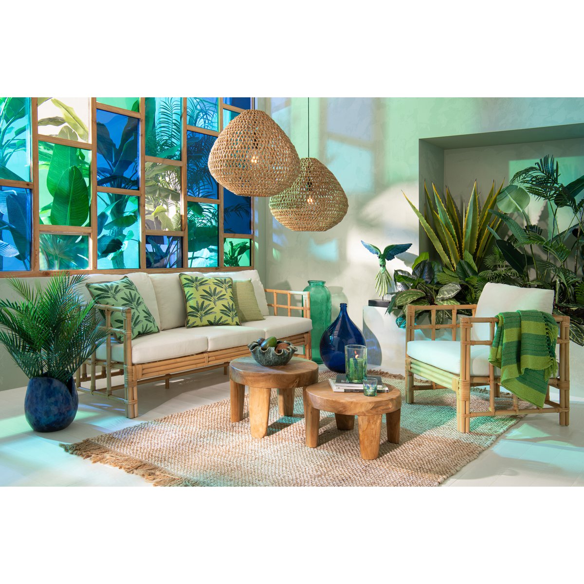 Ambiance scandinave avec tables J-Line en bois