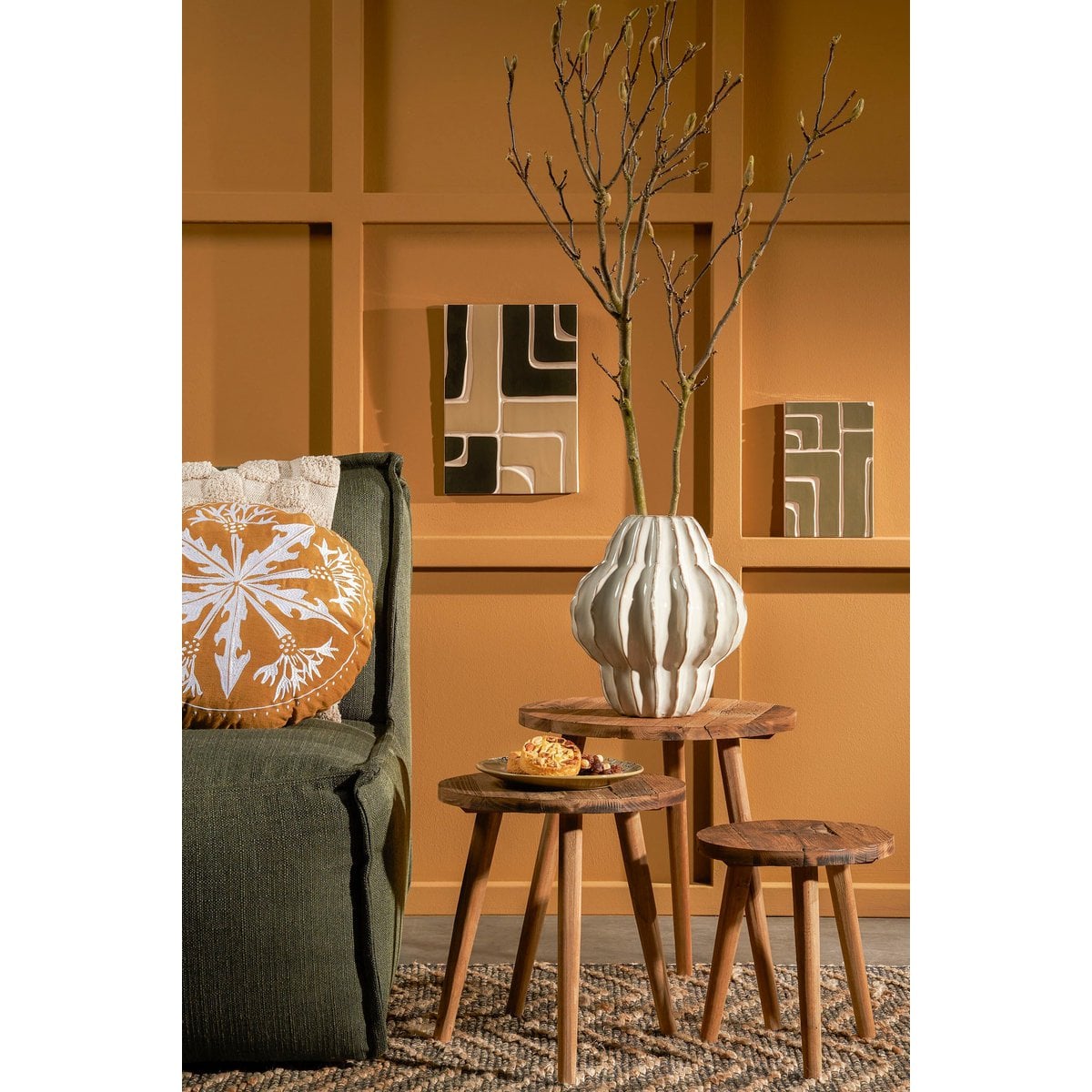 Table d'appoint Bold Marron en situation dans un salon
