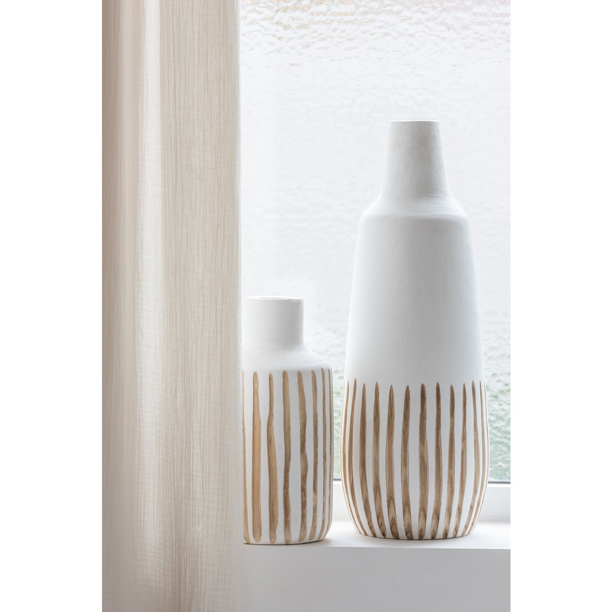 Vase Ying en bois blanc, vue latérale