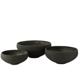 Ambiance jardin avec le pot Fiberlei J en céramique noire