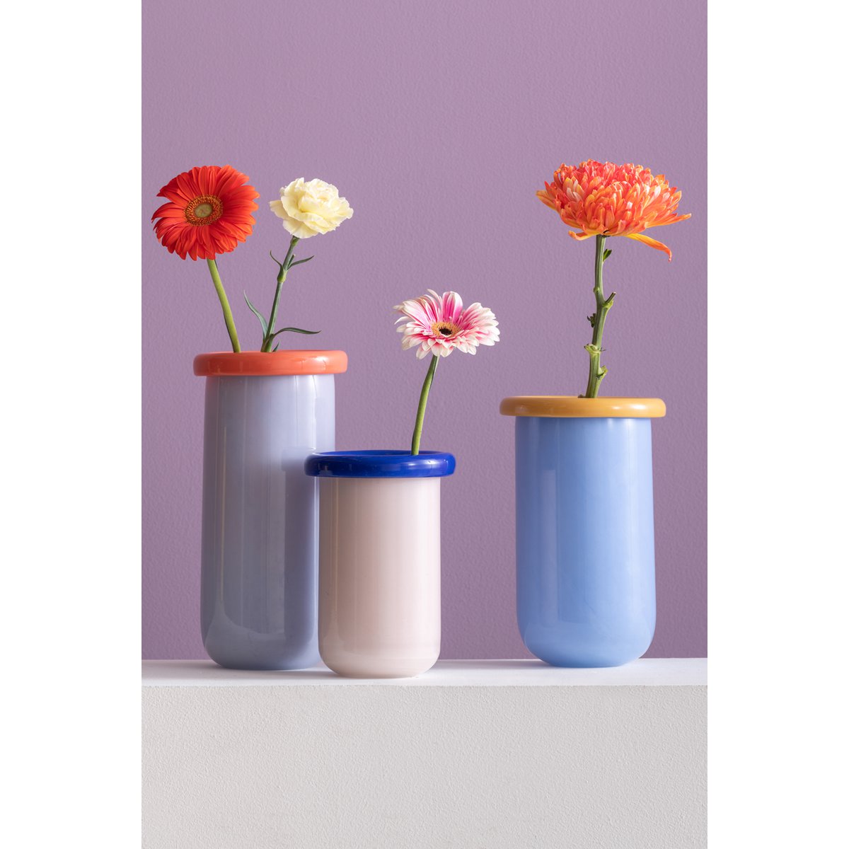 Vase Plegado XS en situation dans un salon moderne