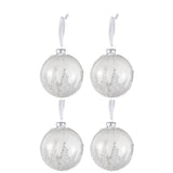Vue rapprochée des boules de Noël J-Line montrant leur brillance