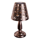 Détail du pied tourné de la lampe de table 'Elsa'