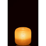 Détail du design du Vase J-Line Stripes - motifs élégants