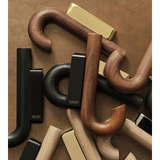 HOOK Cintre Mini Noyer Laiton