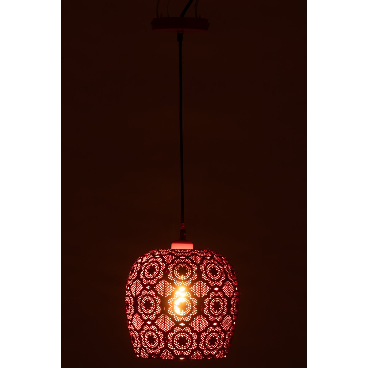 Détail du design de la lampe Alive, métal rouge