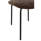 Chaise J-Line sur fond blanc, mettant en avant son design