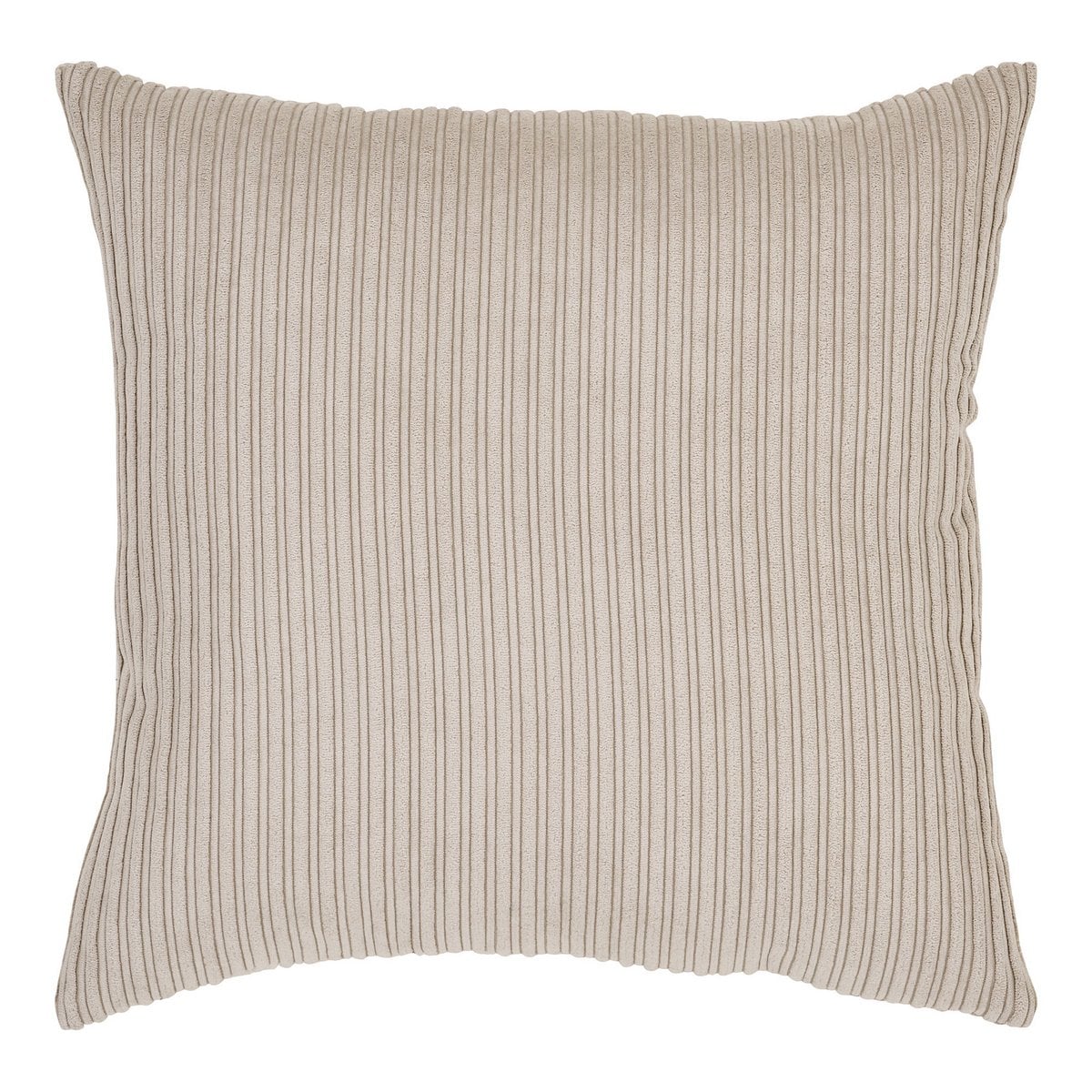 Coussin Kobé beige sur un canapé moderne