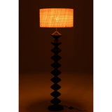 Lampadaire Caterpillar J-Line en situation dans un salon moderne.