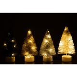 Sapin de Noël J-Line sur une table, ambiance festive