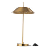 Lampe J-Line sur une table, ambiance intérieure chic.