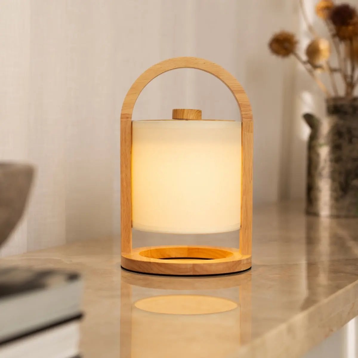Lampe rechargeable en bois marron clair River
