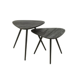 Table J-Line dans un salon moderne, mise en scène