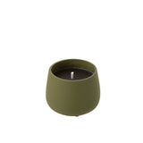 Bougie J-Line Cyra sur une table, décor moderne