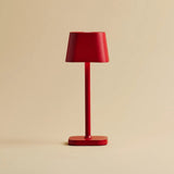 Lampe de table rechargeable rouge Ava Berry
