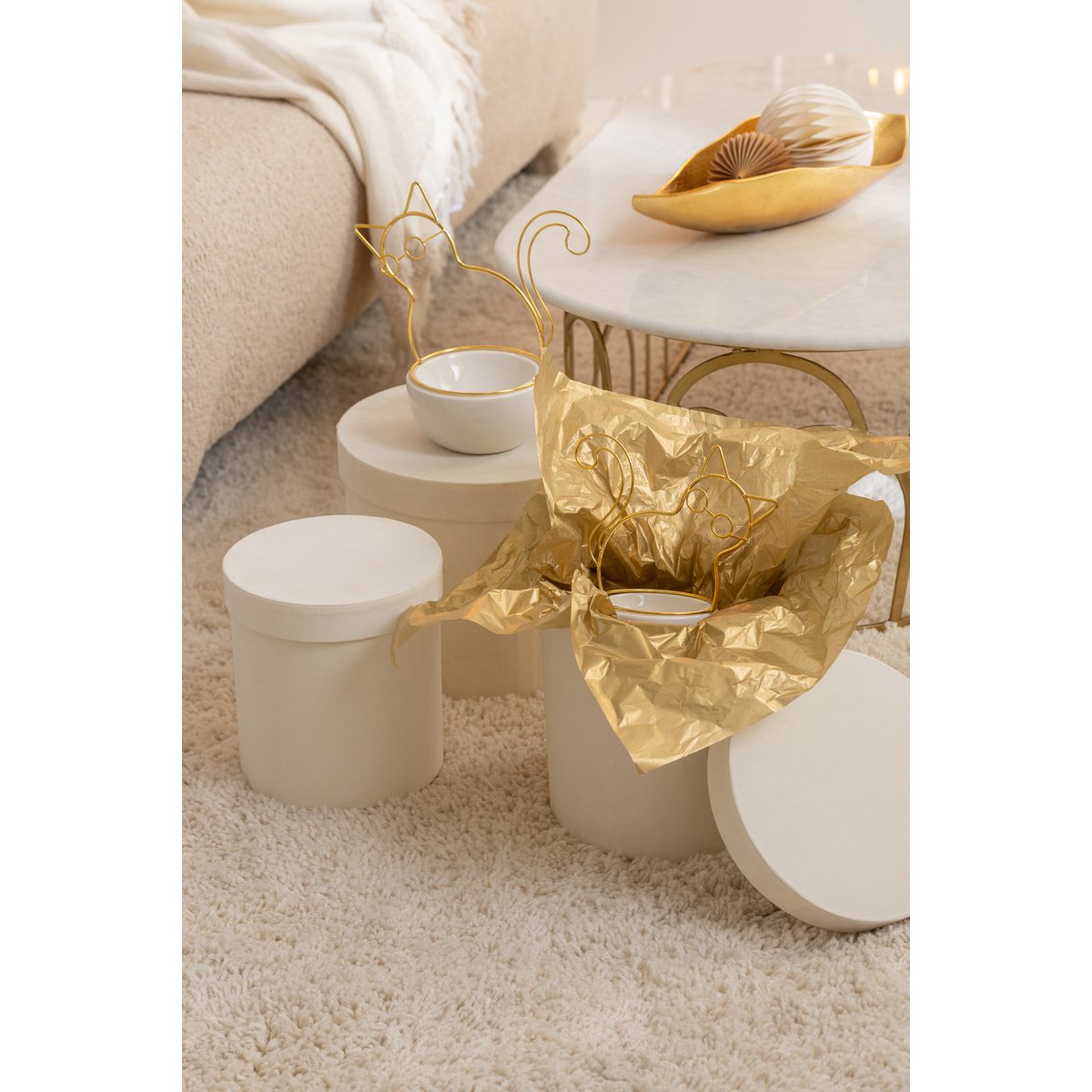 Détails du velours de la boîte J-Line Round Flat - texture luxueuse