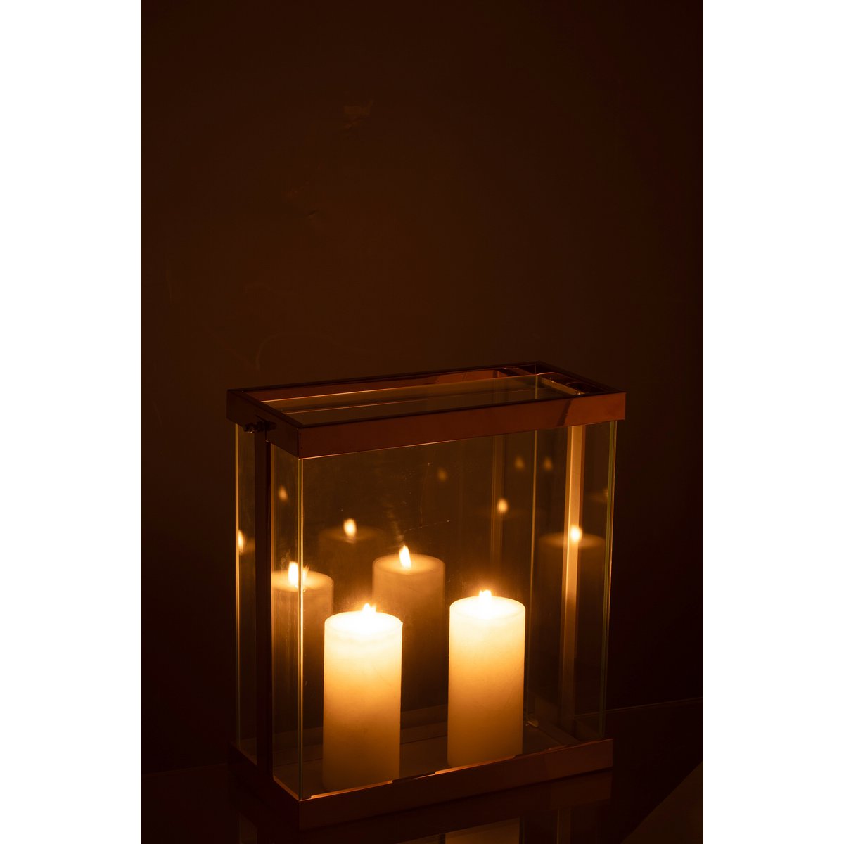 Lanterne Enma sur une table, ambiance cosy