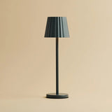 Lampe de table nervurée gris pierre Maya