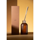 Diffuseur Ambre Intime en gros plan, couleur naturelle