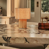Lampe de table rechargeable en bois clair marron