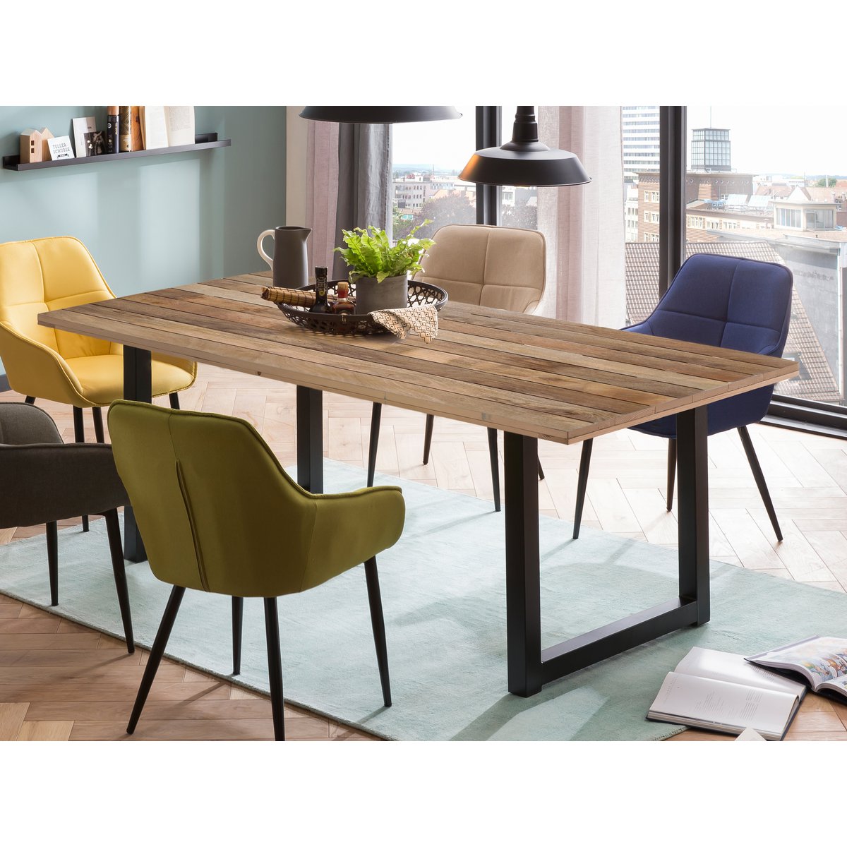 Ambiance industrielle avec tableau moderne