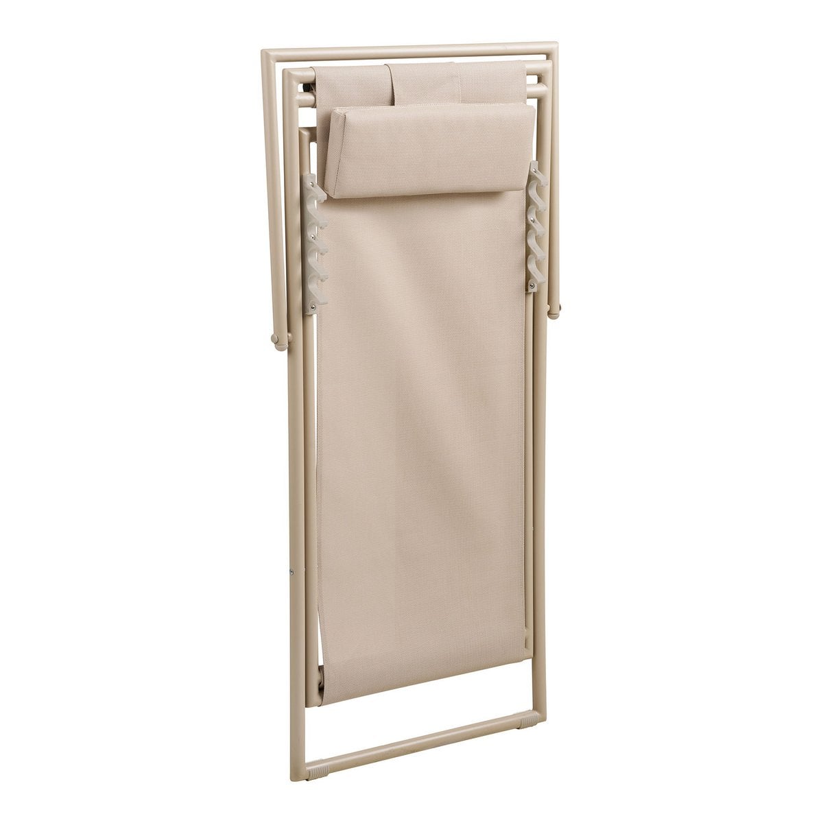 Détail du tissu textilène taupe de la chaise Curtis
