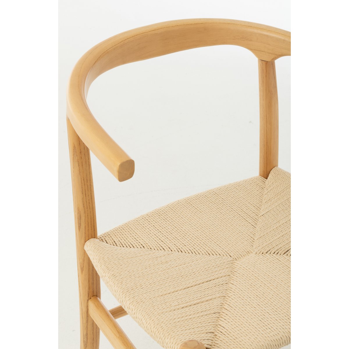 Chaise J-Line Toon dans un cadre de salle à manger - décoration raffinée