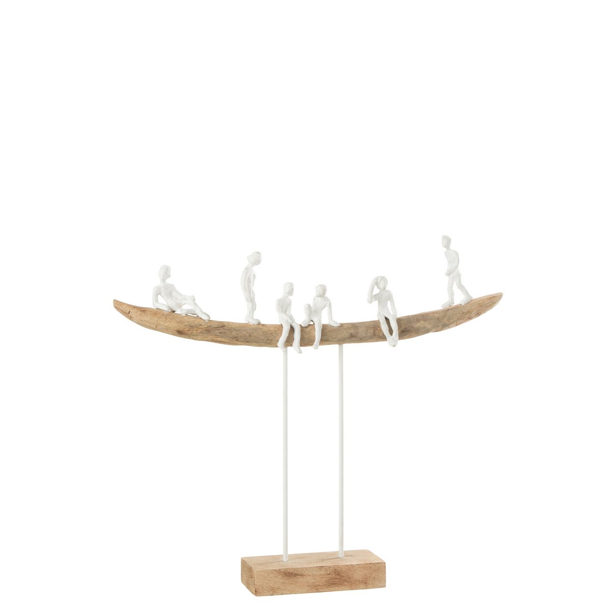 Détail de la sculpture J-Line en bois et métal, personnages assis sur canapé