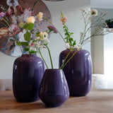 Vase Artic Purple, vue latérale mettant en valeur sa forme