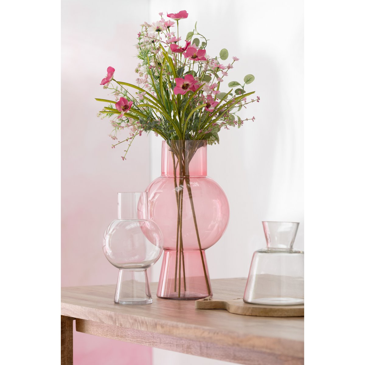 Vase Verre Convexe Transparent J-Line sur fond blanc, vue de face