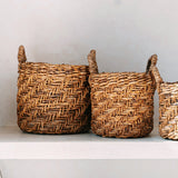 Panier Rinjani en fibre de banane, tissage complexe et couleur dorée