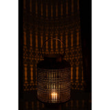 Détail de la lanterne J-Line en métal bronze, ambiance extérieure