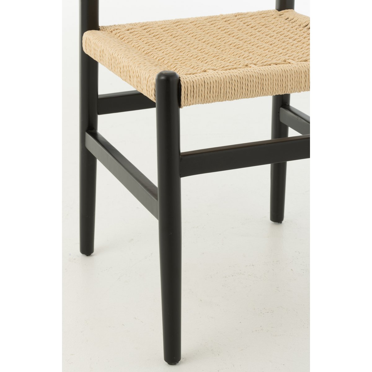 Chaise Lap J-Line sur un fond neutre