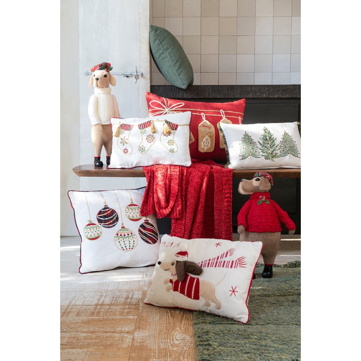 Coussin J-Line en coton, dimensions 45 cm x 30 cm x 15 cm
