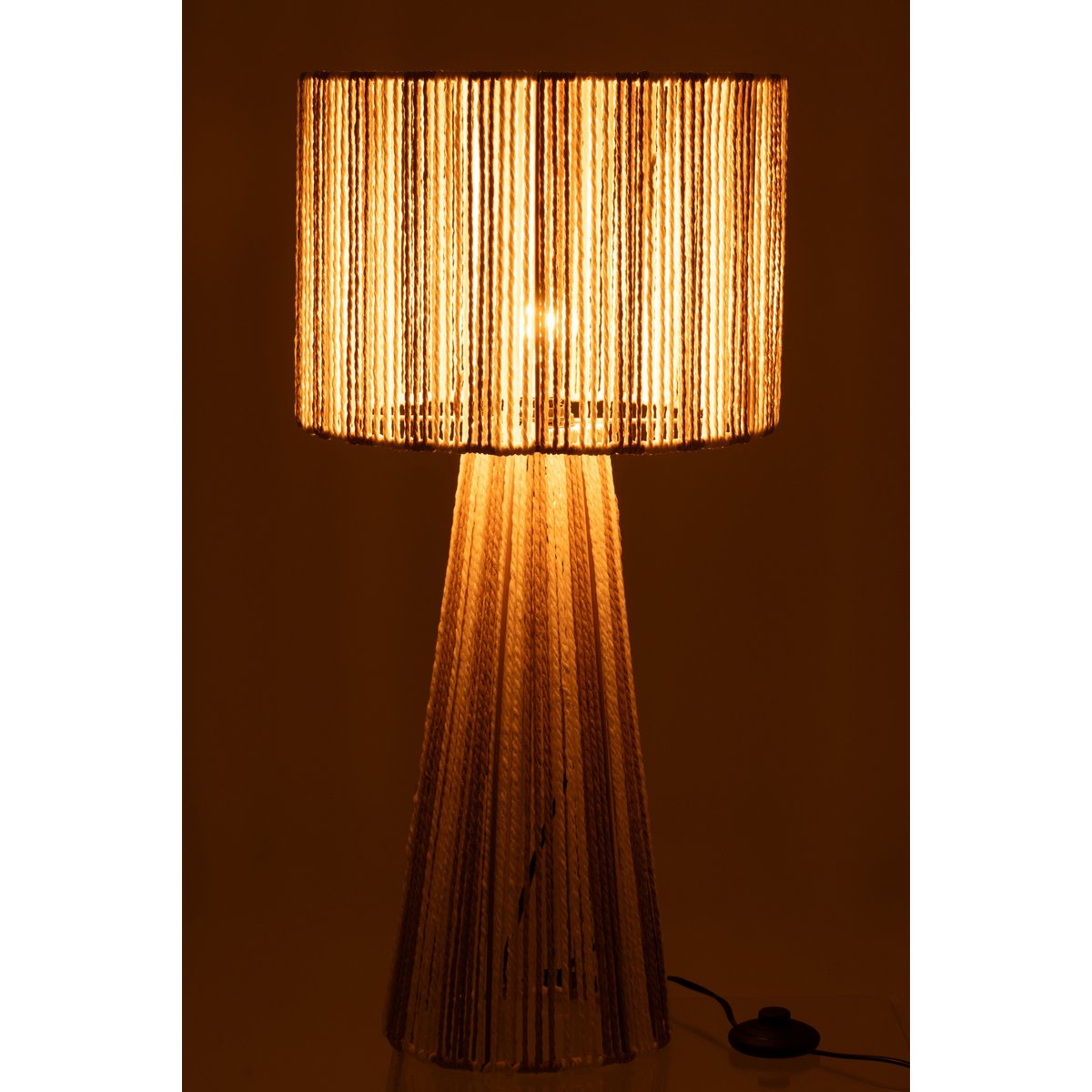 Détail de la texture en papier de la lampe J-Line Ropes